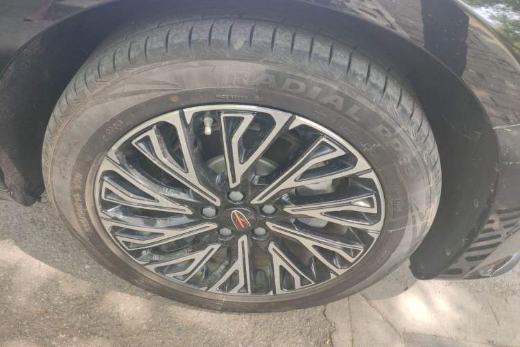 Used Hongqi H5 2024 2.0T Automatic Smart Connect Flagship Edition
