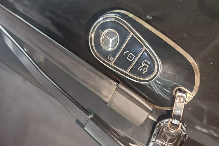 Used Mercedes-Benz C-Class 2023 C 260 L Sport Edition Vehicle Key