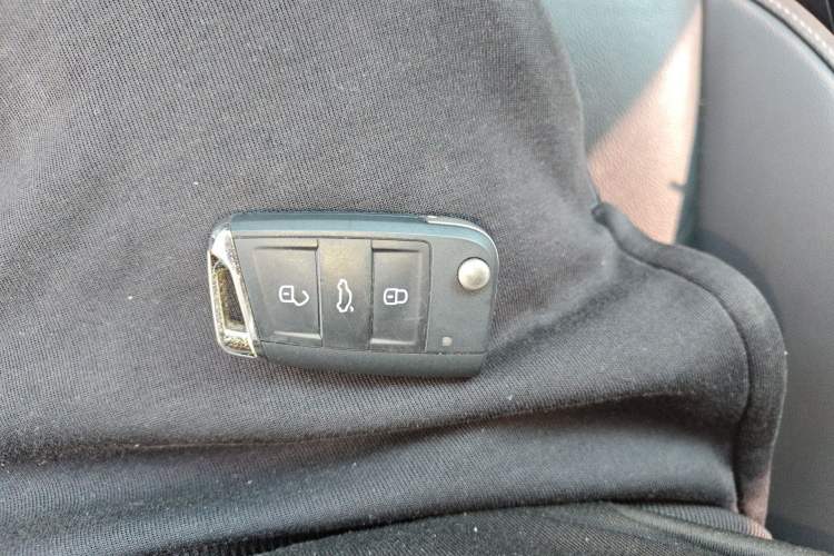 Used Volkswagen Sagitar 2022 280TSI DSG Excellence Edition Vehicle Key