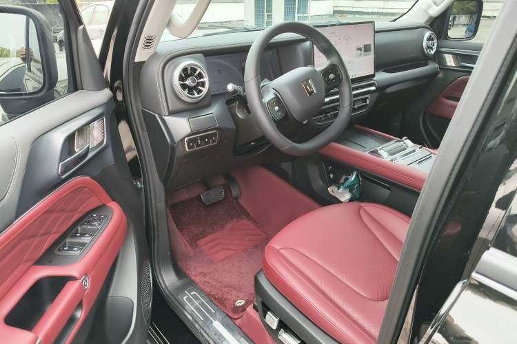 Used Tank 300 New Energy 2025 Hi4-T