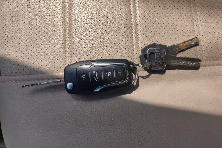 Used Buick Excelle 2013 1.5L Manual Classic Model