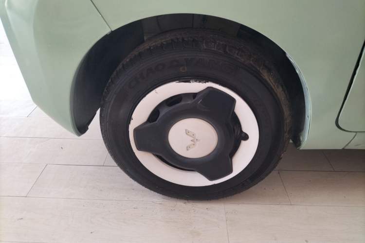 Used Wuling Hongguang MINIEV 2021 Macaron Premium Model – Lithium Iron Phosphate Left Front Wheel Hub