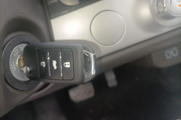 Used CHANGAN NEVO Lumin 2026 Model Treasure Edition 205km Passionate Beige Ningde Vehicle Key