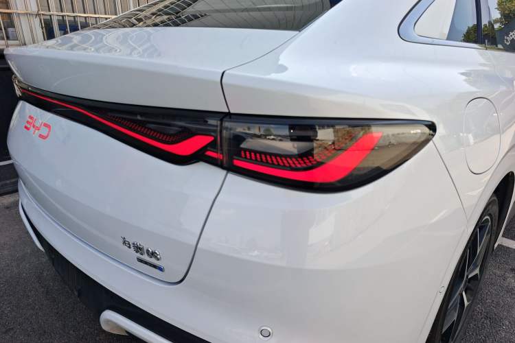 Used BYD Seal 06 New Energy 2025 EV 545KM Flagship Edition Right Rear Taillight