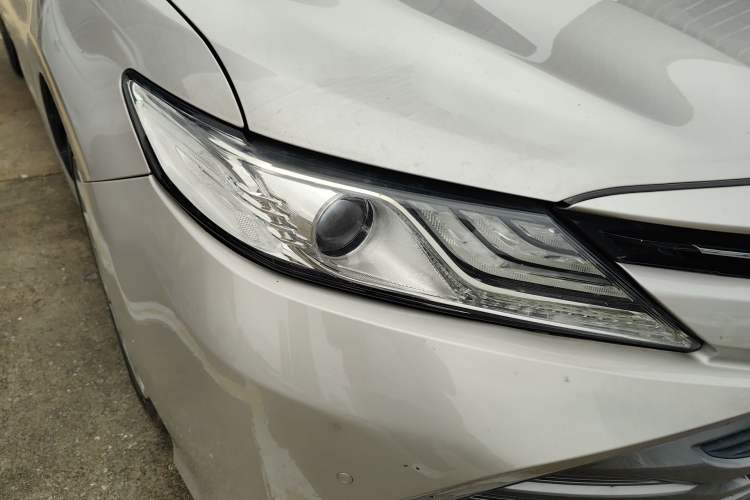 Used Toyota Camry 2018 2.5G Luxury Edition Right Front Headlight