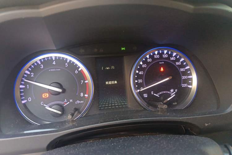 Used Toyota Highlander 2018 2.0T Four-Wheel Drive Prestige Version 7 Seats China VI Standard