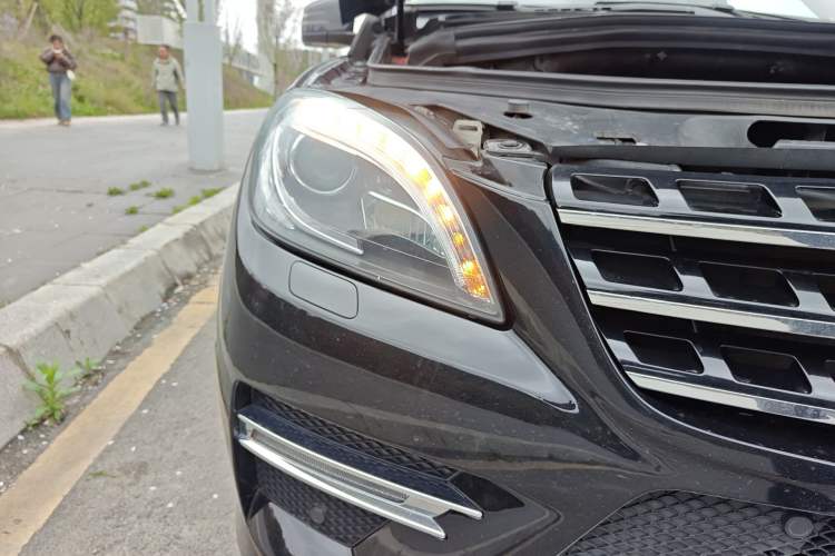 Used Mercedes-Benz M-Class 2014 ML 400 4MATIC Luxury Model
