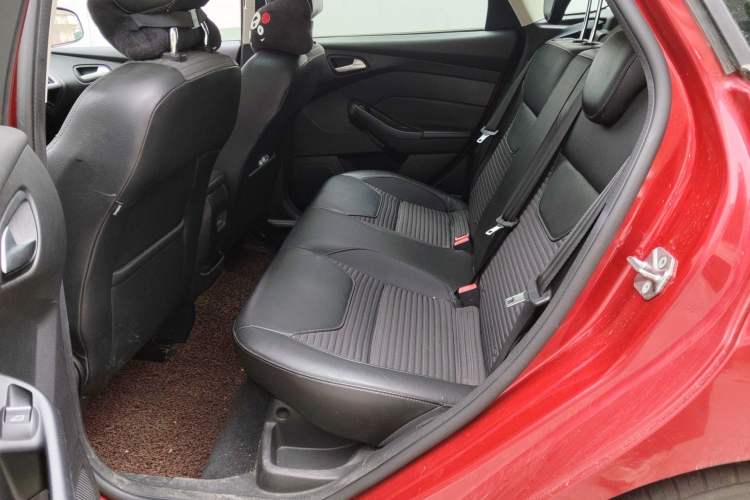 Used Ford Focus 2015 Hatchback EcoBoost 125 Manual – Ultra-Style Edition