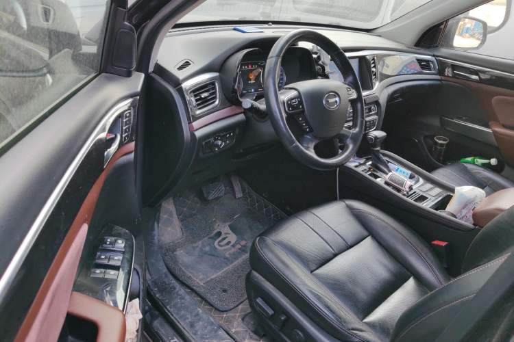 Used GAC Trumpchi GS8 2017 320T Two-Wheel Drive Luxury Smart Connectivity Version (7 Seats)