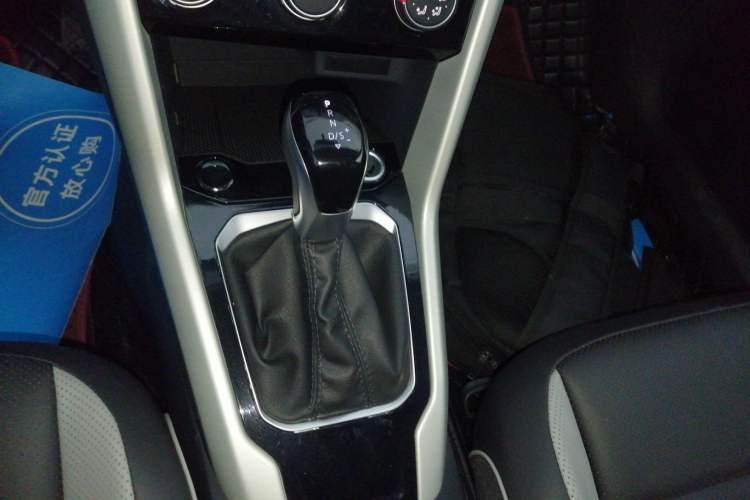 Used Volkswagen T-ROC 2024 280TSI DSG Two-Wheel-Drive Time Edition