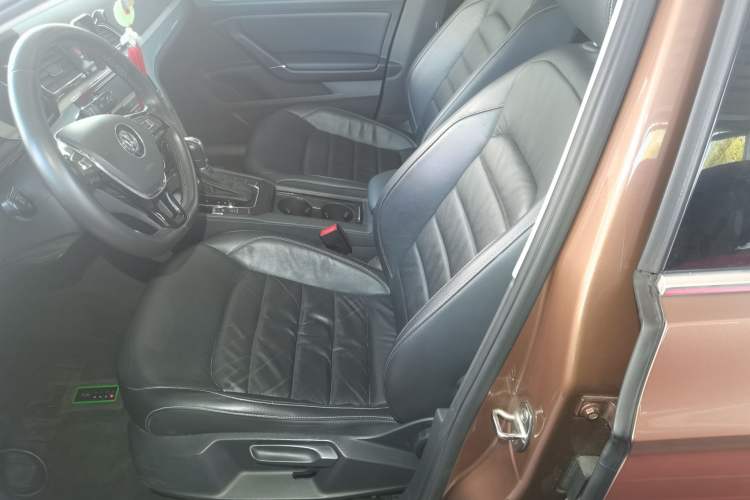 Used Volkswagen Lamando 2015 280TSI DSG Comfort Edition Left Front Seat