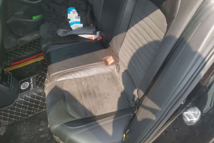 Used Volkswagen Magotan 2017 330TSI DSG Luxury Model Left Rear Seat