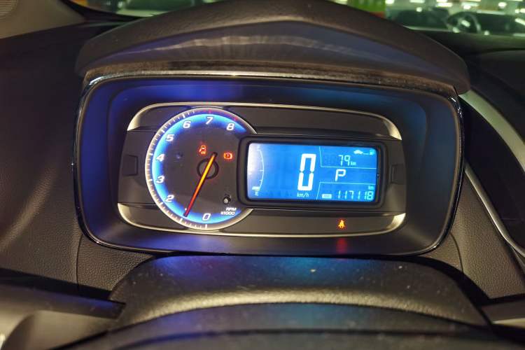 Used Chevrolet Trax 2016 1.4T Automatic Two-Wheel Drive Comfort Version with Sunroof Instrument Cluster