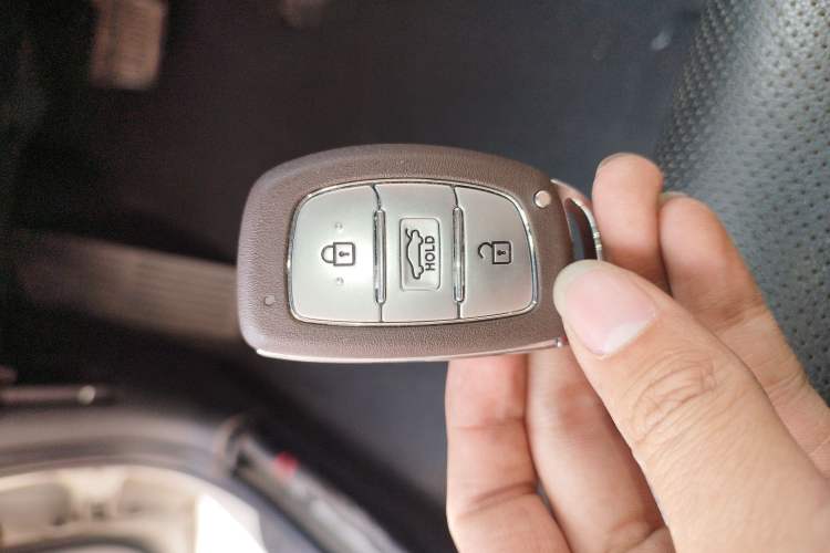 Used Hyundai Elantra (5th Generation / Langdong) 2015 1.6L Automatic Luxury Model Vehicle Key