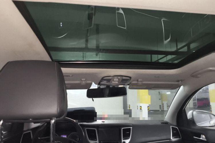 Used Hyundai Tucson 2015 1.6T Dual-Clutch Two-Wheel-Drive Smart Model Headliner