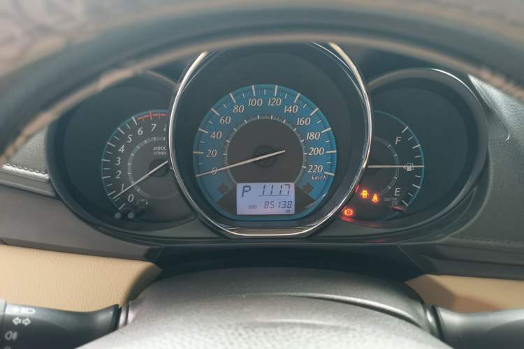 Used Toyota YARiS L Zhi Xuan 2015 1.5E Automatic Charm Edition
