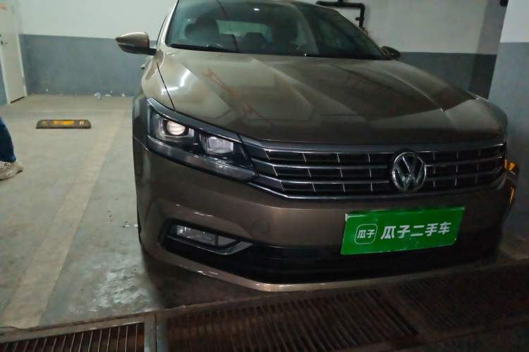 Used Volkswagen Passat 2017 280TSI DSG Luxury Edition Right Front Headlight