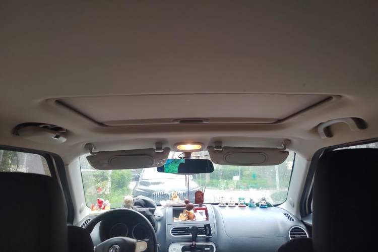 Used MG 3SW 2015 1.5L AMT Elite Model
