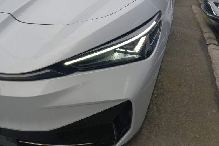 Used Volkswagen ID.UNYX 2024 Revised Ultra Long-Range Version Left Front Headlight