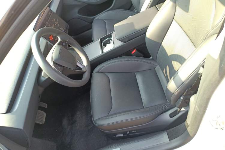 Used Tesla Model 3 2023 Rear-Wheel-Drive Version
