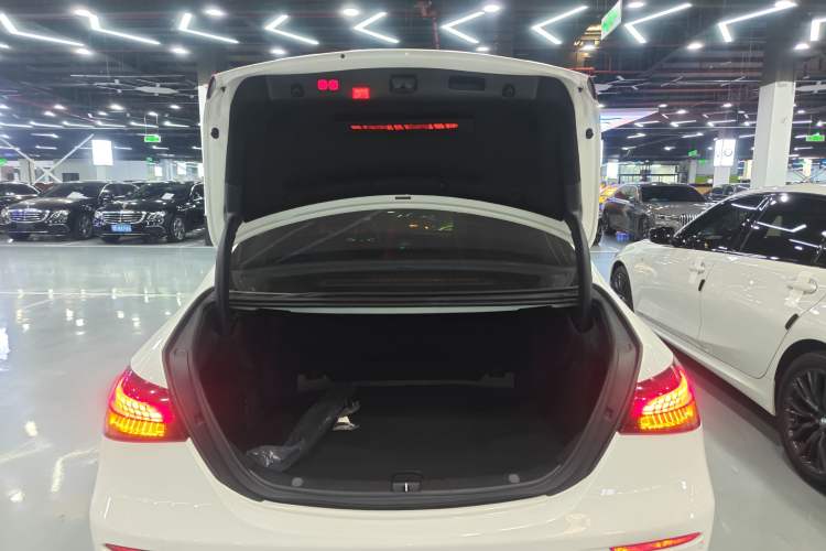 Used Mercedes-Benz E-Class 2023 E 260 L