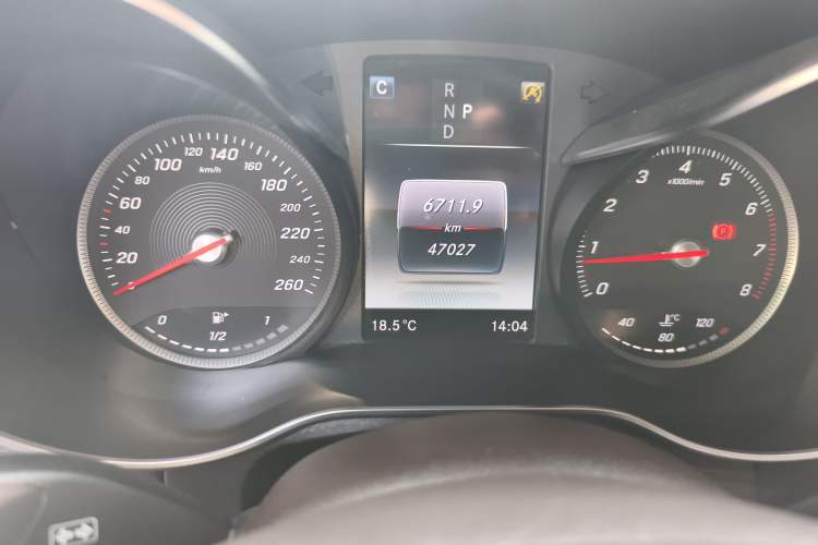 Used Mercedes-Benz GLC 2019 GLC 260 L 4MATIC Luxury Model Odometer Close Up