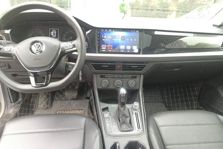 Used Volkswagen Lavida 2018 1.5L Automatic Comfort Edition China V Standard Audio And AC Panel