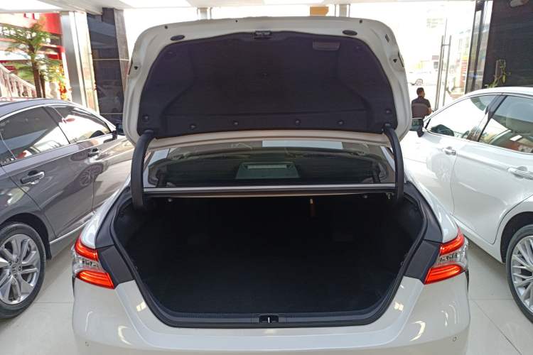 Used Toyota Camry 2021 2.0S FENGSHANG Edition