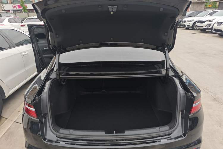 Used Geely Auto Preface 2021 2.0TD Luxury Version Trunk