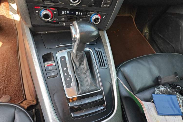 Used Audi Q5 2016 40 TFSI Trendy Edition Gear Lever