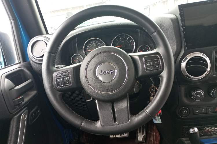 Used Jeep Wrangler 2015 3.0L Sahara Four-Door Edition