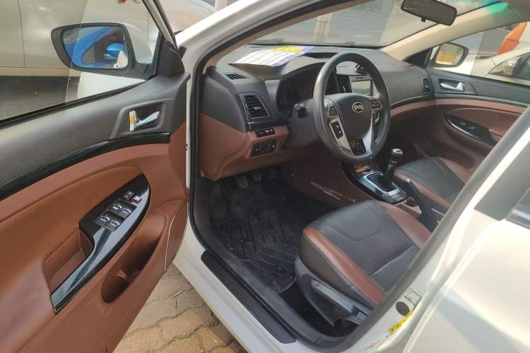 Used BYD Surui 2015 1.5L Manual Luxury Model
