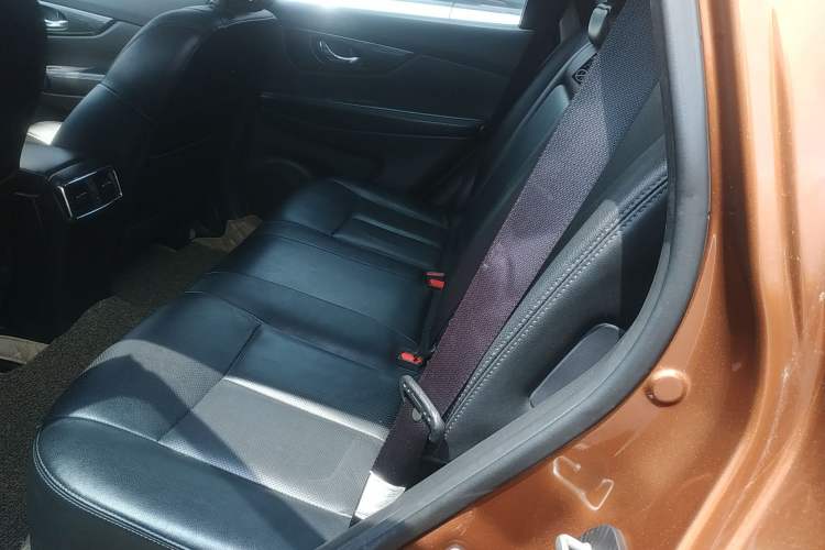 Used Nissan X-Trail 2016 2.5L CVT Sport Edition 4WD
