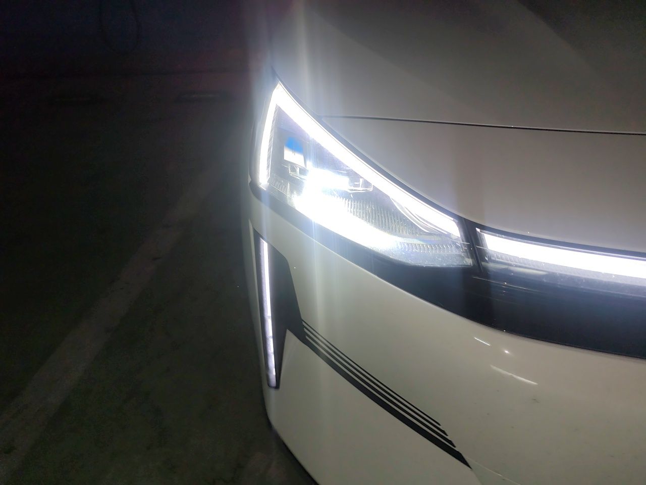 Geely Galaxy L6 2025 EM-i 140km Explorer+ Edition — снимка 7