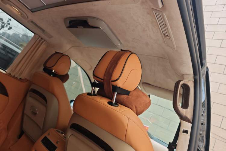 Used Mercedes-Benz Vito 2020 2.0T Elite Version 7 Seats
