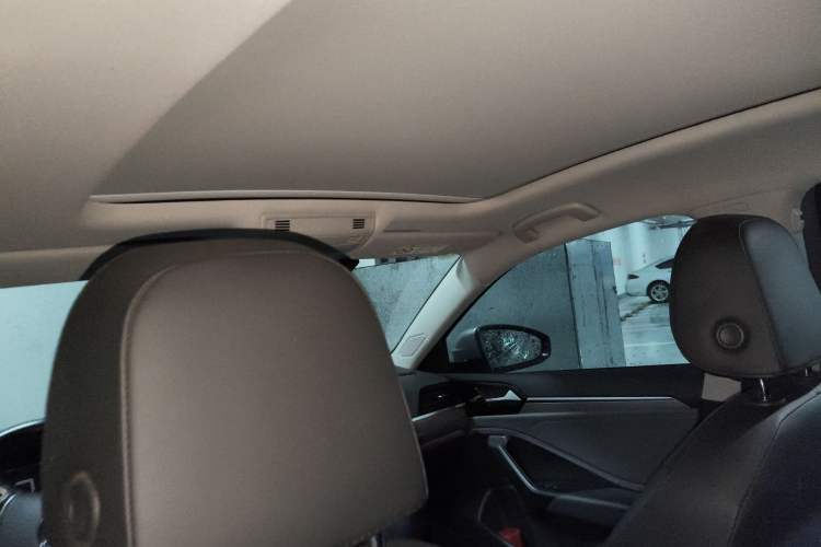 Used Volkswagen Sagitar 2020 280TSI DSG Comfort Version China VI Standard Headliner