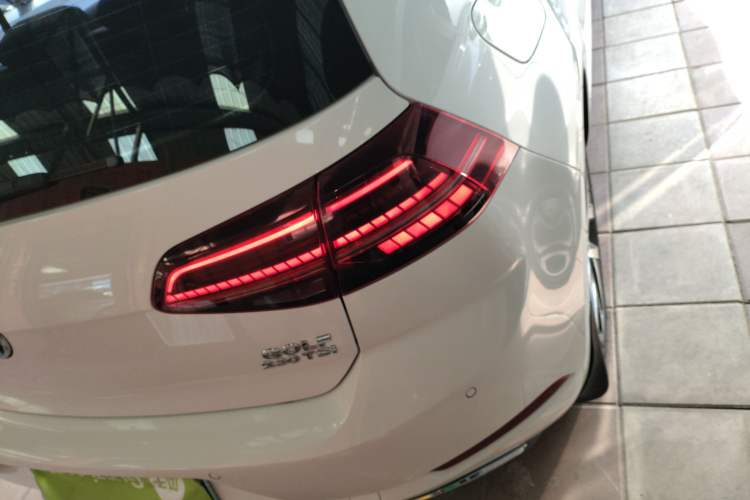 Used Volkswagen Golf 2018 230TSI Automatic Luxury Version