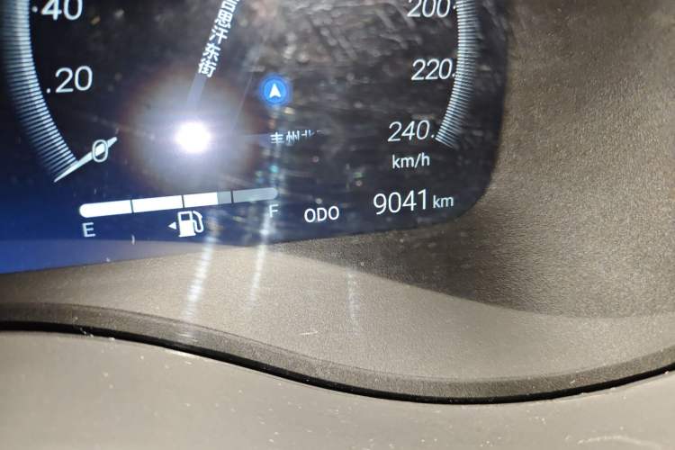 Used Toyota Granvia 2024 2.5L Hybrid Prestige PLUS Four-Wheel Drive Version Odometer Close Up