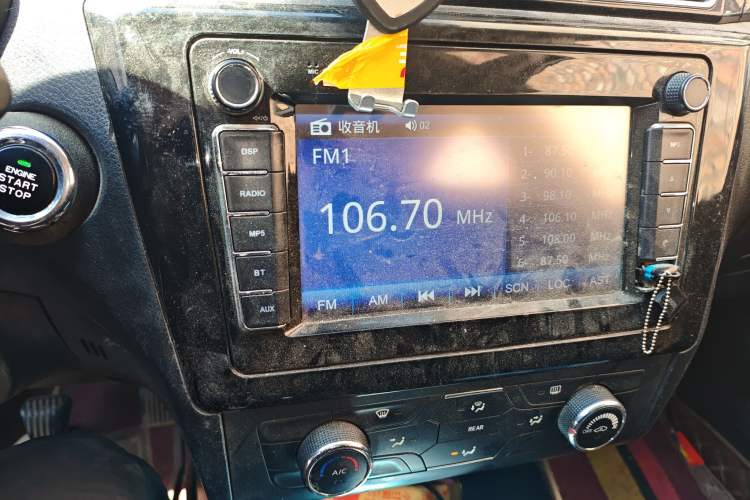 Used Dongfeng Fengon 580 2016 1.8L Manual Comfort Model Audio And AC Panel