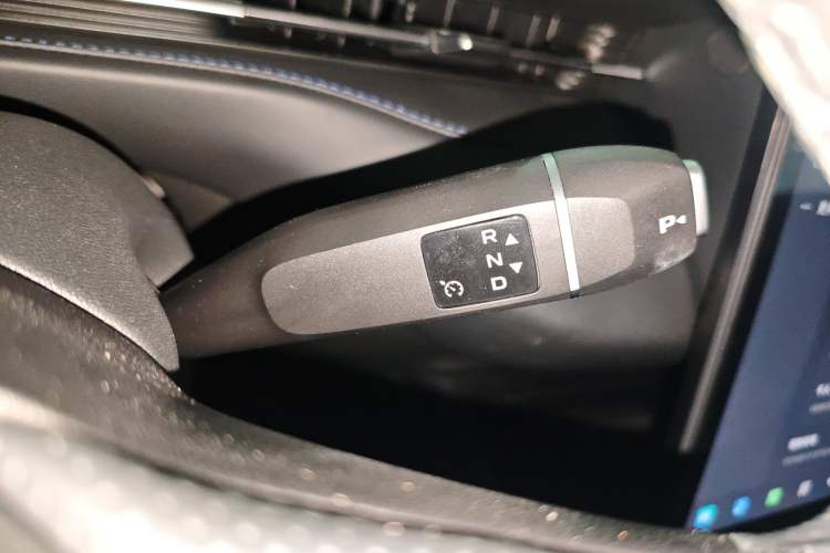 Used CHANGAN Eado PHEV 2025 Smart New Blue Whale 145KM High-Energy Edition
