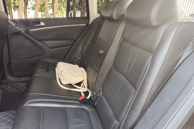 Used Volkswagen Tiguan 2016 300TSI Automatic Two-Wheel Drive Luxury Edition Left Rear Seat