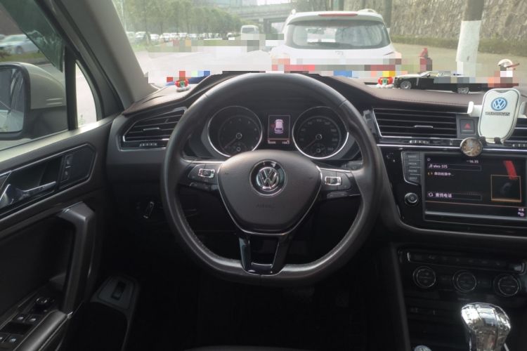 Used Volkswagen Tiguan L 2017 330TSI Automatic Two-Wheel Drive Flagship Edition Steering Wheel