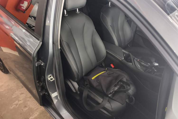 Used Roewe i5 2021 1.5L CVT Platinum Edition
