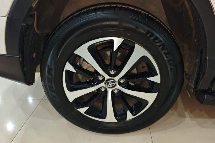 Used Toyota RAV4 2016 2.0L CVT Two-Wheel Drive Comfort Edition China V Standard
