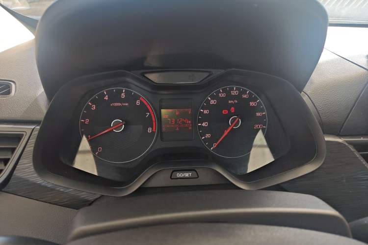 Used Baojun 310 2016 1.2L manual Comfort trim level
