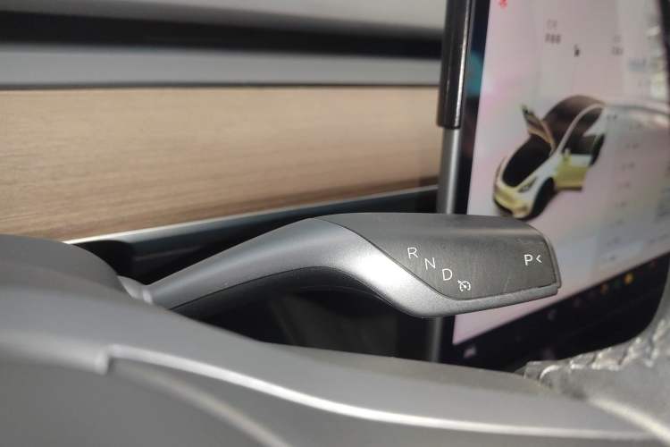 Used Tesla Model Y 2021 Standard Range Rear-Wheel Drive Version