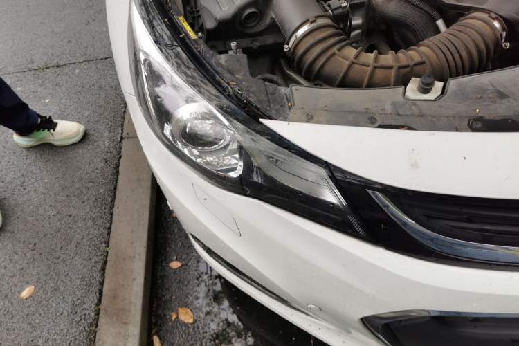 Used Chevrolet Malibu 2016 2.0L Automatic Luxury Edition Exterior 3