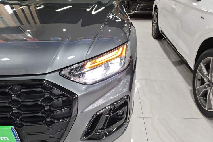 Used Audi Q5L 2021 40 TFSI Fashion Dynamic Model
