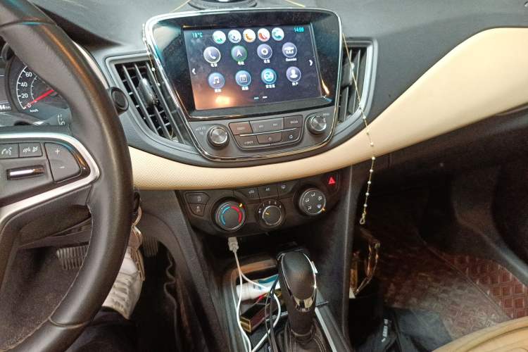 Used Chevrolet Monza 2020 320 Automatic Enjoyment Edition Audio And AC Panel