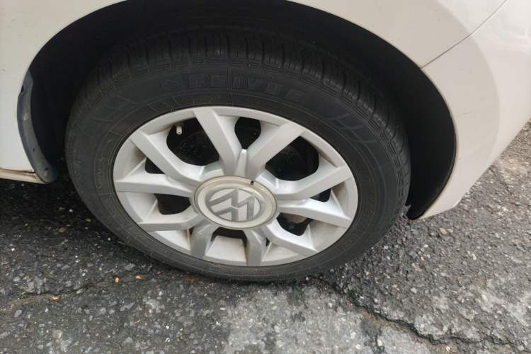 Used Volkswagen up! 2015 1.0L go high!
